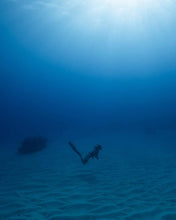 Load image into Gallery viewer, Wāhine Voyager Series - Rarotonga Experience
